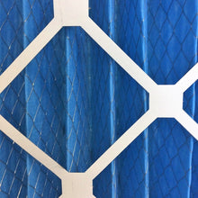 Load image into Gallery viewer, air exiting side blue pleated air filter MERV 10 with wire mesh backing afp2000